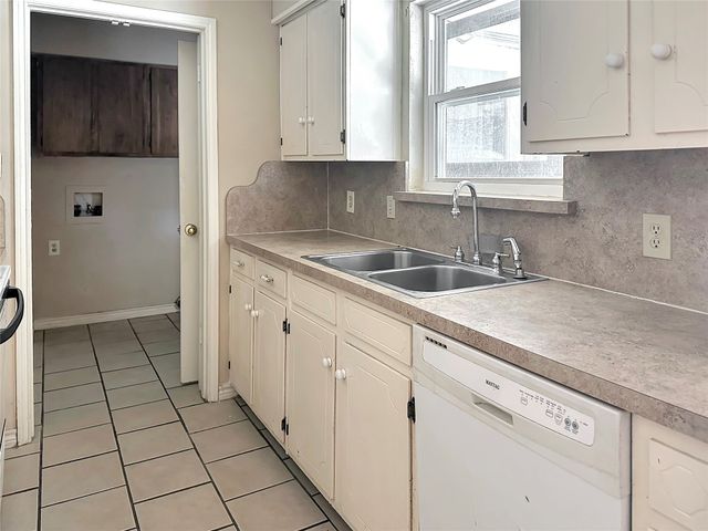 812 Monique, Cedar Hill, TX 75104