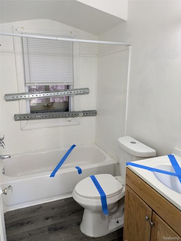 5900 Cadieux Road, Detroit, MI 48224