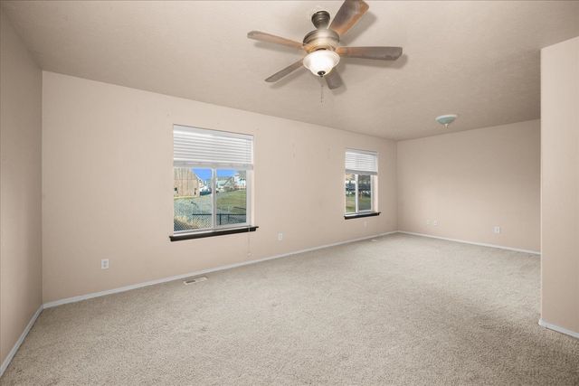 716 N 8th St, Cheney, WA 99004