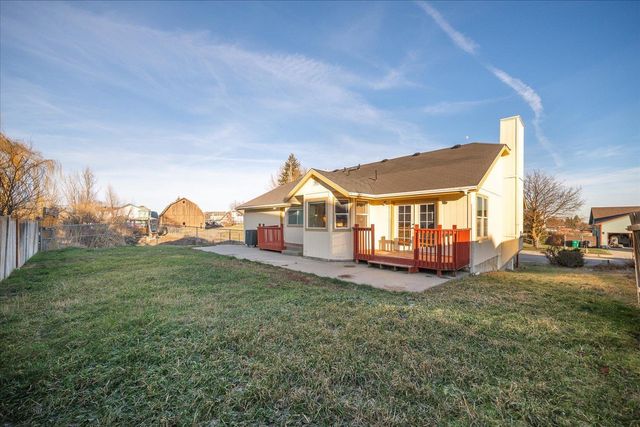 716 N 8th St, Cheney, WA 99004