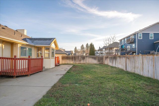 716 N 8th St, Cheney, WA 99004