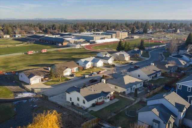 716 N 8th St, Cheney, WA 99004