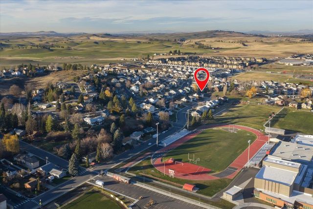 716 N 8th St, Cheney, WA 99004