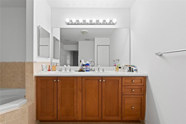 8395 SW 73rd Ave 115, Miami, FL 33143