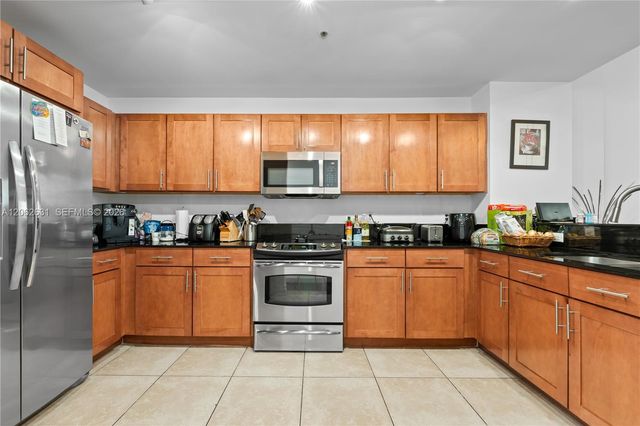 8395 SW 73rd Ave 115, Miami, FL 33143