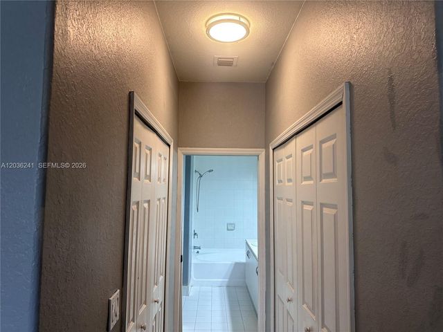 10132 NW 7th St 208, Miami, FL 33172