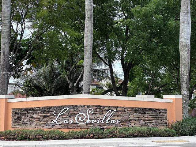 10132 NW 7th St 208, Miami, FL 33172