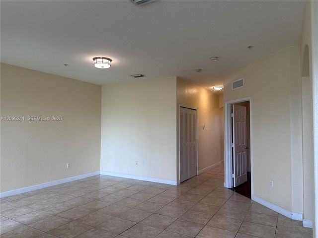 10132 NW 7th St 208, Miami, FL 33172