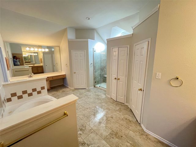 5832 Mossbrook Trail, Dallas, TX 75252