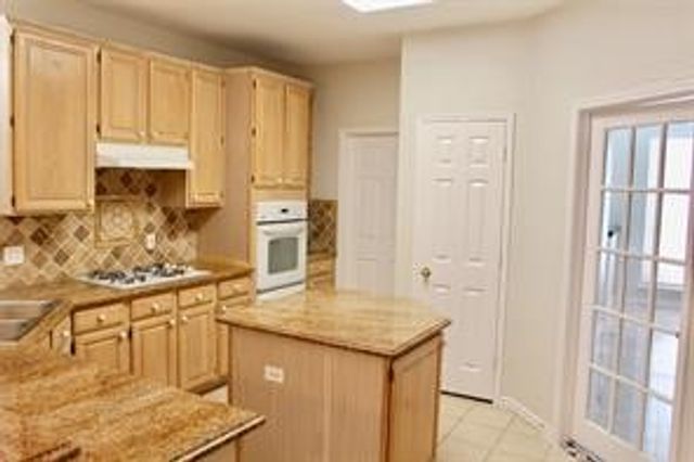 5832 Mossbrook Trail, Dallas, TX 75252