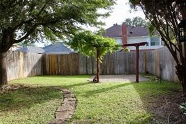 5832 Mossbrook Trail, Dallas, TX 75252