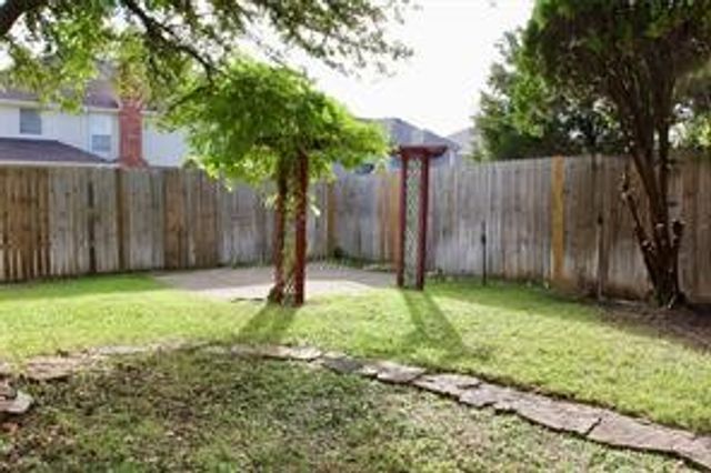 5832 Mossbrook Trail, Dallas, TX 75252