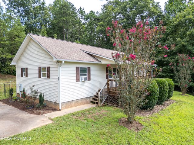 90 Copperhill Church Lane, Warne, NC 28909