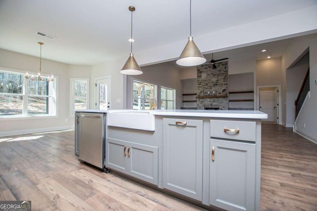 113 Red Oak Lane, Carrollton, GA 30116