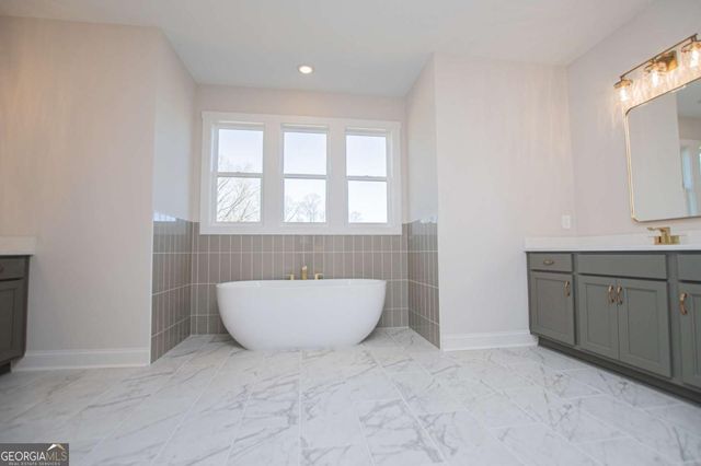 113 Red Oak Lane, Carrollton, GA 30116