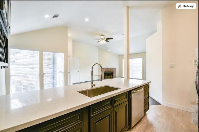 6325 Southwood Court N, Houston, TX 77035