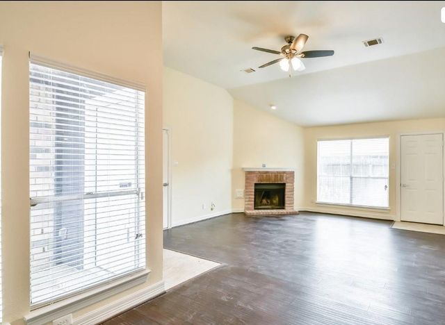 6325 Southwood Court N, Houston, TX 77035
