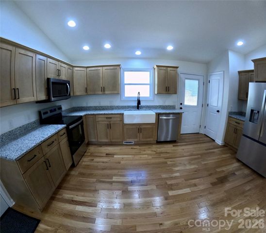32 Star Drive, Marion, NC 28752