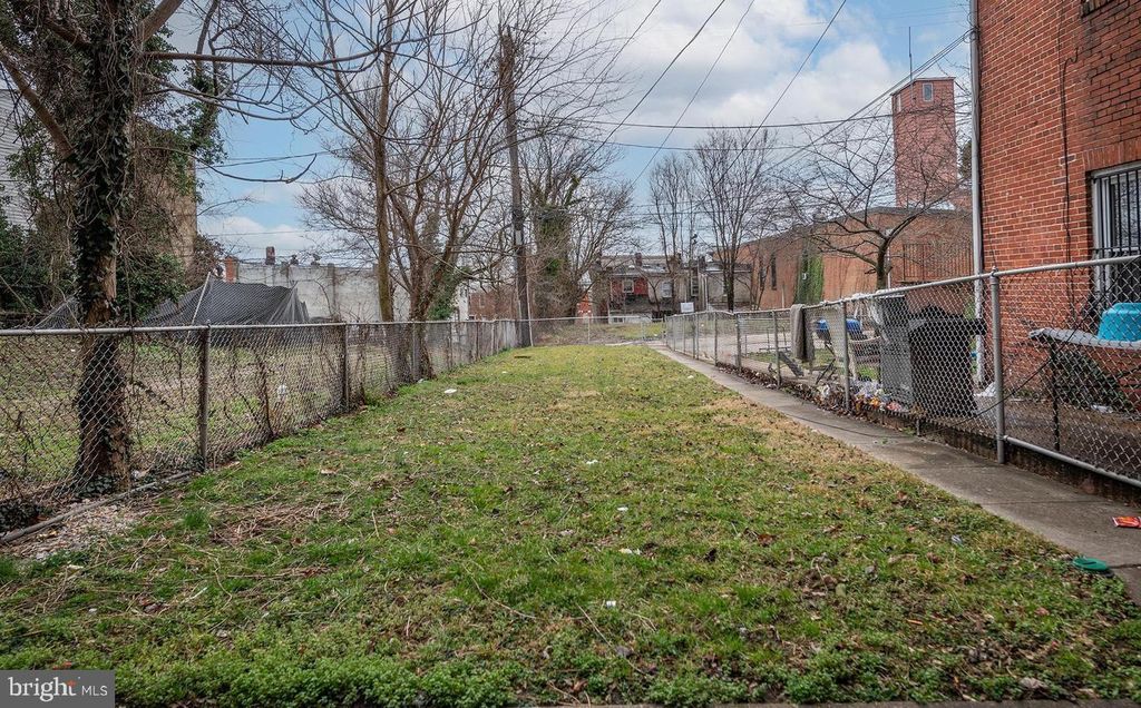 1911 W BALTIMORE ST, Baltimore, MD 21223