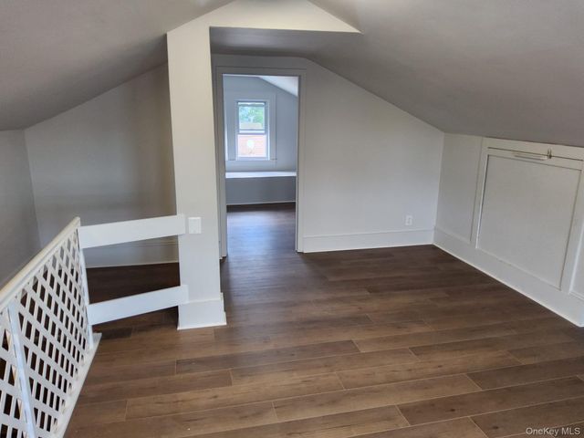 90 Hempstead Avenue, Lynbrook, NY 11563