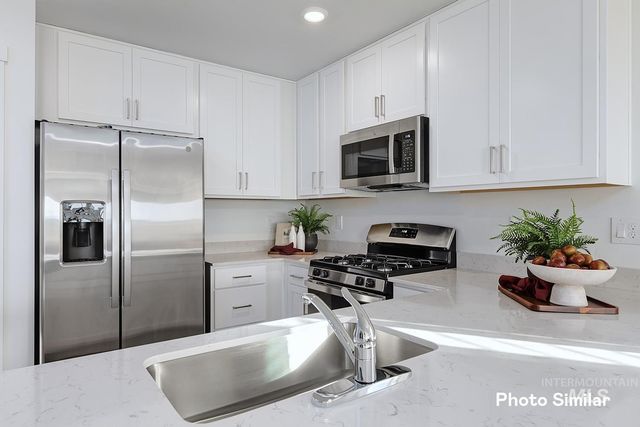 18423 N Sparkleberry Ave, Nampa, ID 83687