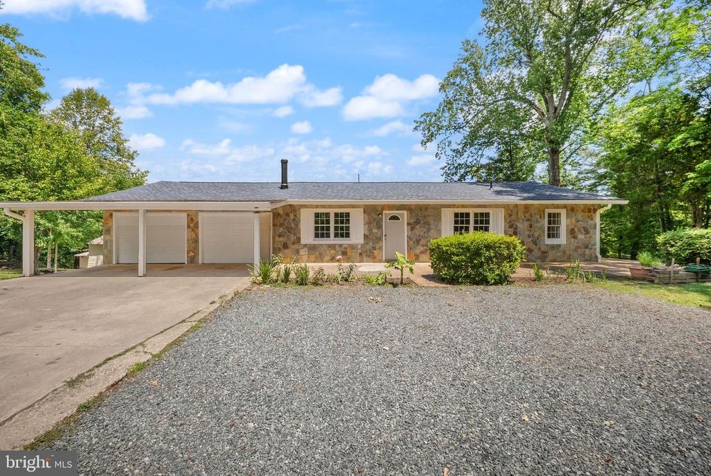 23 WALKER WAY, Stafford, VA 22554