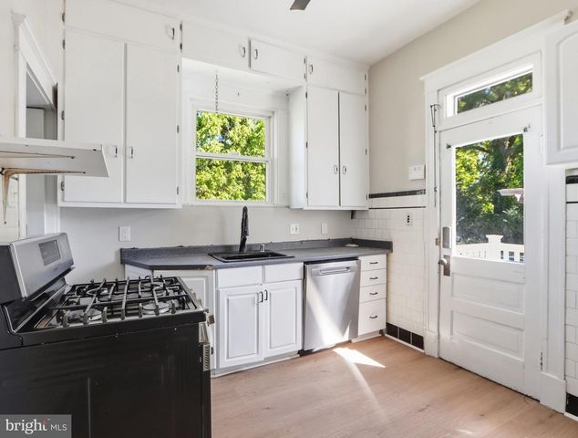 4613 LINDEN AVE, Halethorpe, MD 21227