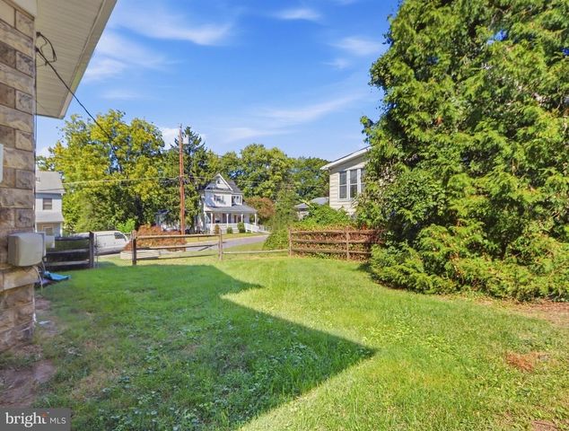 4613 LINDEN AVE, Halethorpe, MD 21227