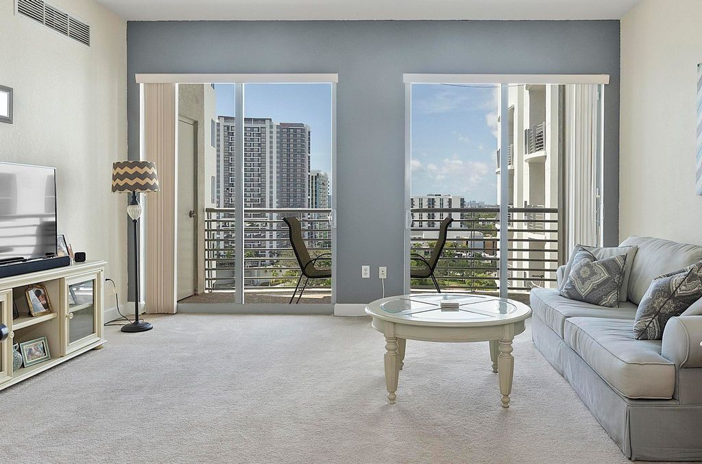 1830 Radius Drive 1219, Hollywood, FL 33020