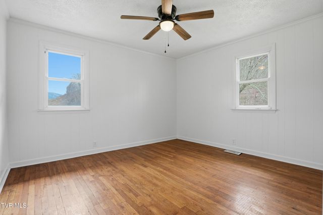 1290 South Shady Street, Mountain City, TN 37683