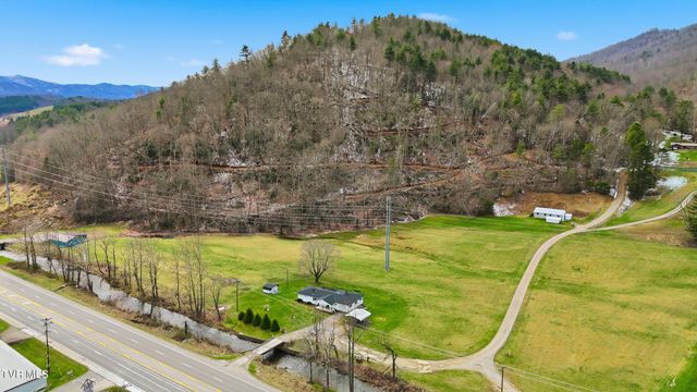 1290 South Shady Street, Mountain City, TN 37683