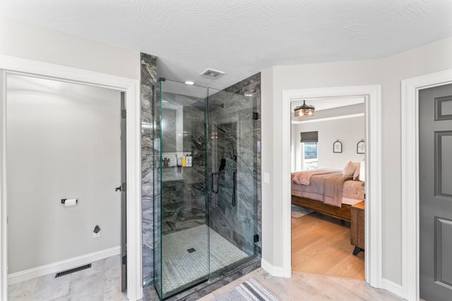 5348 S Woodfield Avenue, Springfield, MO 65810