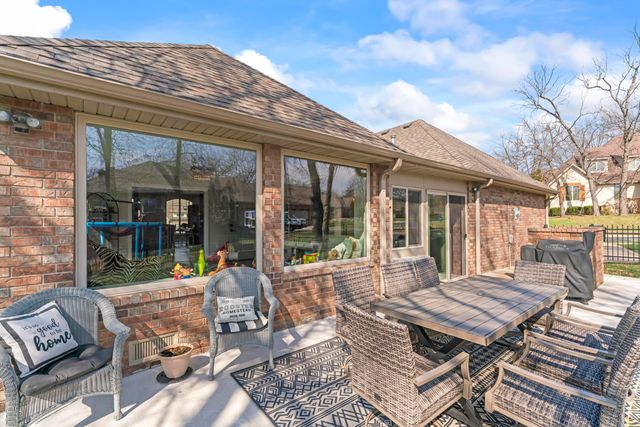 5348 S Woodfield Avenue, Springfield, MO 65810