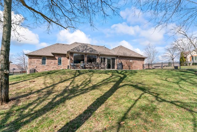5348 S Woodfield Avenue, Springfield, MO 65810