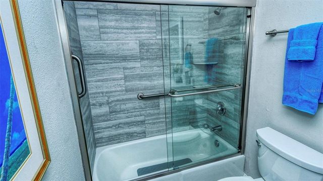 1255 E PEPPERTREE DRIVE 305, Sarasota, FL 34242