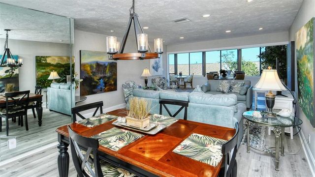 1255 E PEPPERTREE DRIVE 305, Sarasota, FL 34242