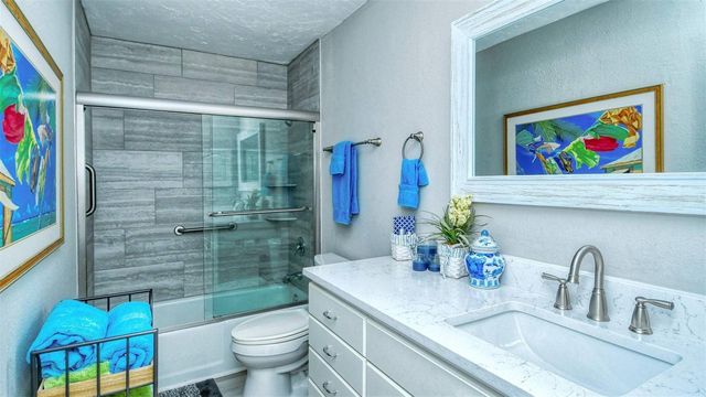 1255 E PEPPERTREE DRIVE 305, Sarasota, FL 34242