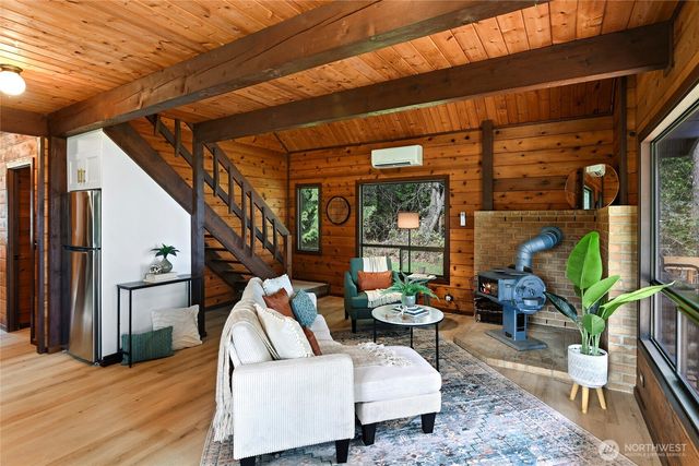 34266 Pilot Point Road NE, Kingston, WA 98346