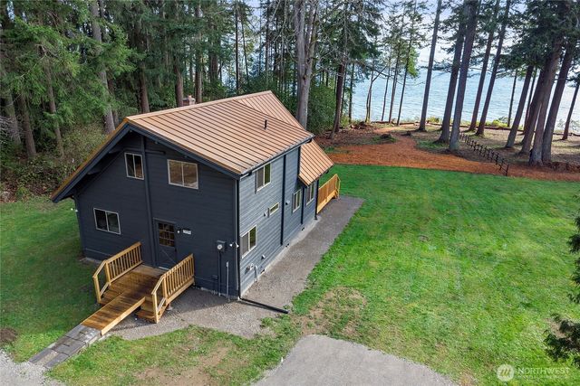 34266 Pilot Point Road NE, Kingston, WA 98346