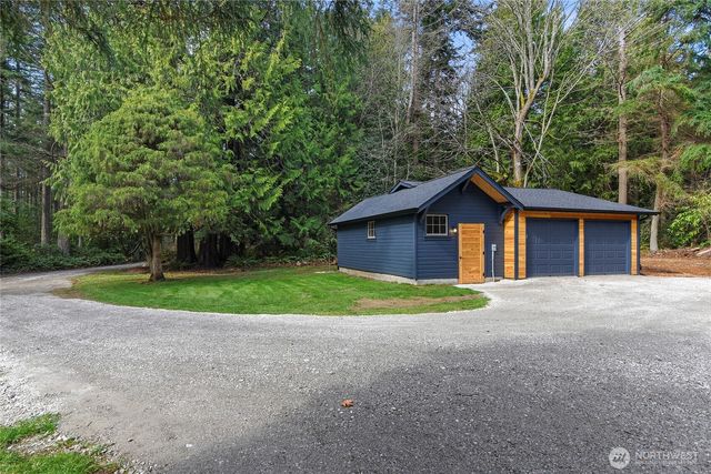 34266 Pilot Point Road NE, Kingston, WA 98346