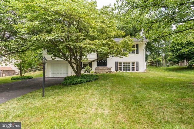 11733 AMBLESIDE DR, Potomac, MD 20854