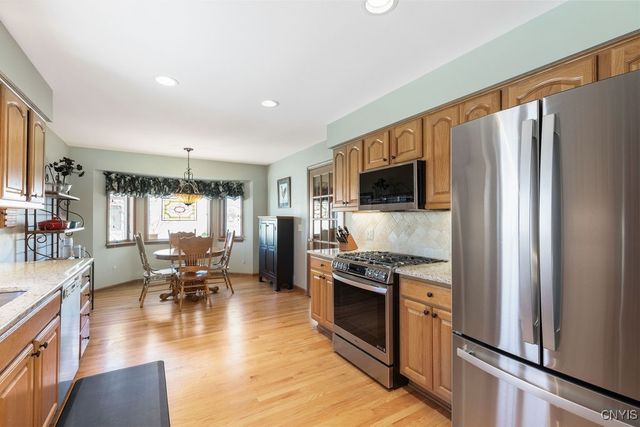 204 Summerhaven Drive South, Manlius, NY 13057