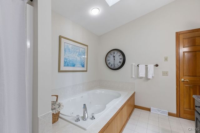 204 Summerhaven Drive South, Manlius, NY 13057