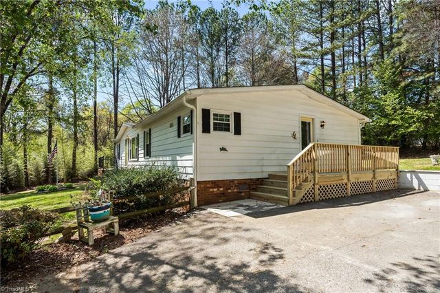 190 Brightstar Lane, Lewisville, NC 27023
