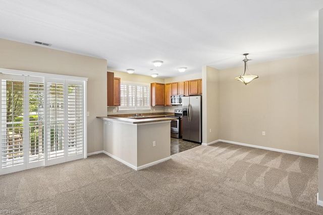 5304 Warminster Dr Unit 205, Virginia Beach, VA 23455
