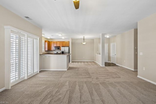 5304 Warminster Dr Unit 205, Virginia Beach, VA 23455