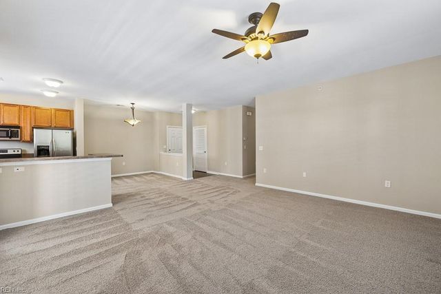 5304 Warminster Dr Unit 205, Virginia Beach, VA 23455