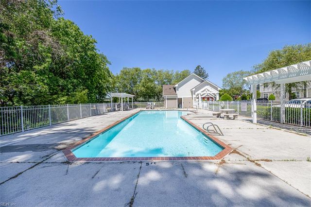 5304 Warminster Dr Unit 205, Virginia Beach, VA 23455