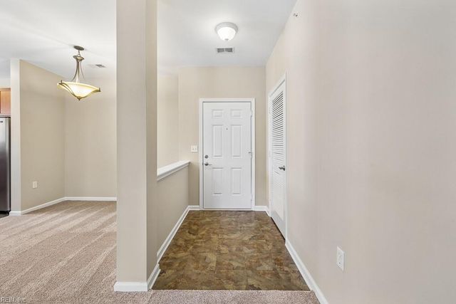 5304 Warminster Dr Unit 205, Virginia Beach, VA 23455