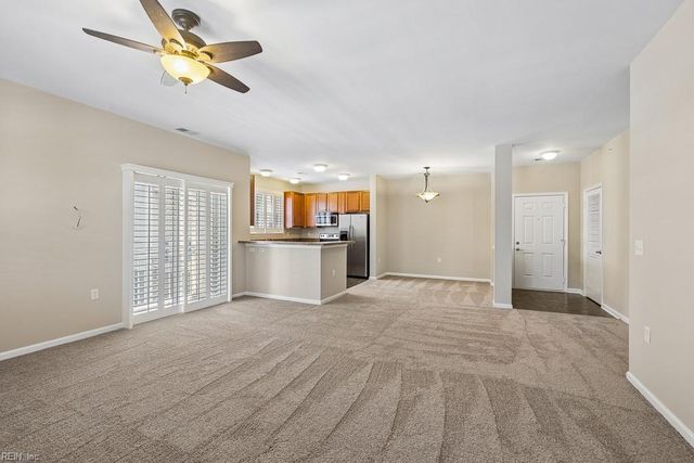5304 Warminster Dr Unit 205, Virginia Beach, VA 23455